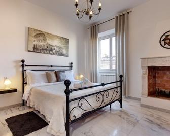 Little Rhome Suites - Rome - Bedroom