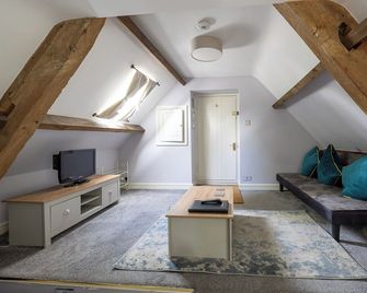 The Coach House - Corsham - Вітальня