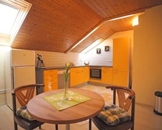 Ferienwohnung Ramstein - Ramstein-Miesenbach - Dining room