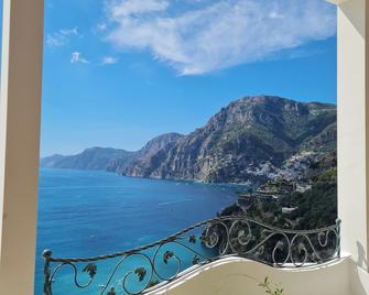 Villa Santa Chiara Positano Suites - Positano - Balkon