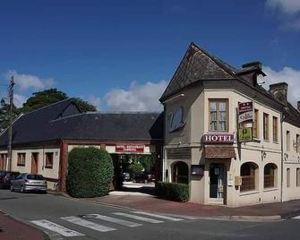 Hotel Restaurant Le Cygne - Conches-en-Ouche - Bâtiment