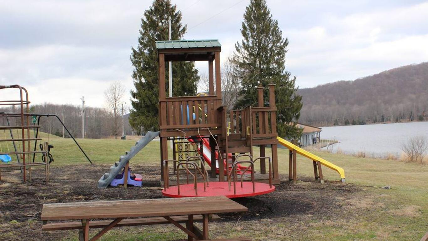 Alpine Lake Resort