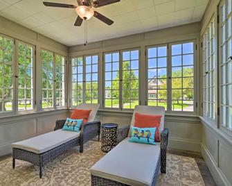 Sodus Point Historic Home about half Mi to Sodus Bay! - Sodus - Living room