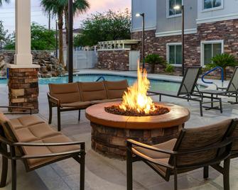 Residence Inn by Marriott Las Vegas Airport - Las Vegas - Pool