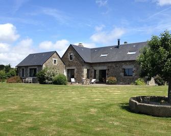 Cottage with views of Mont Saint Michel 1km from the beach - Dragey-Ronthon - Edificio