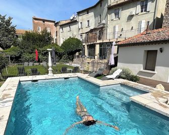 Couvent d'Hérépian - Hérépian - Piscine