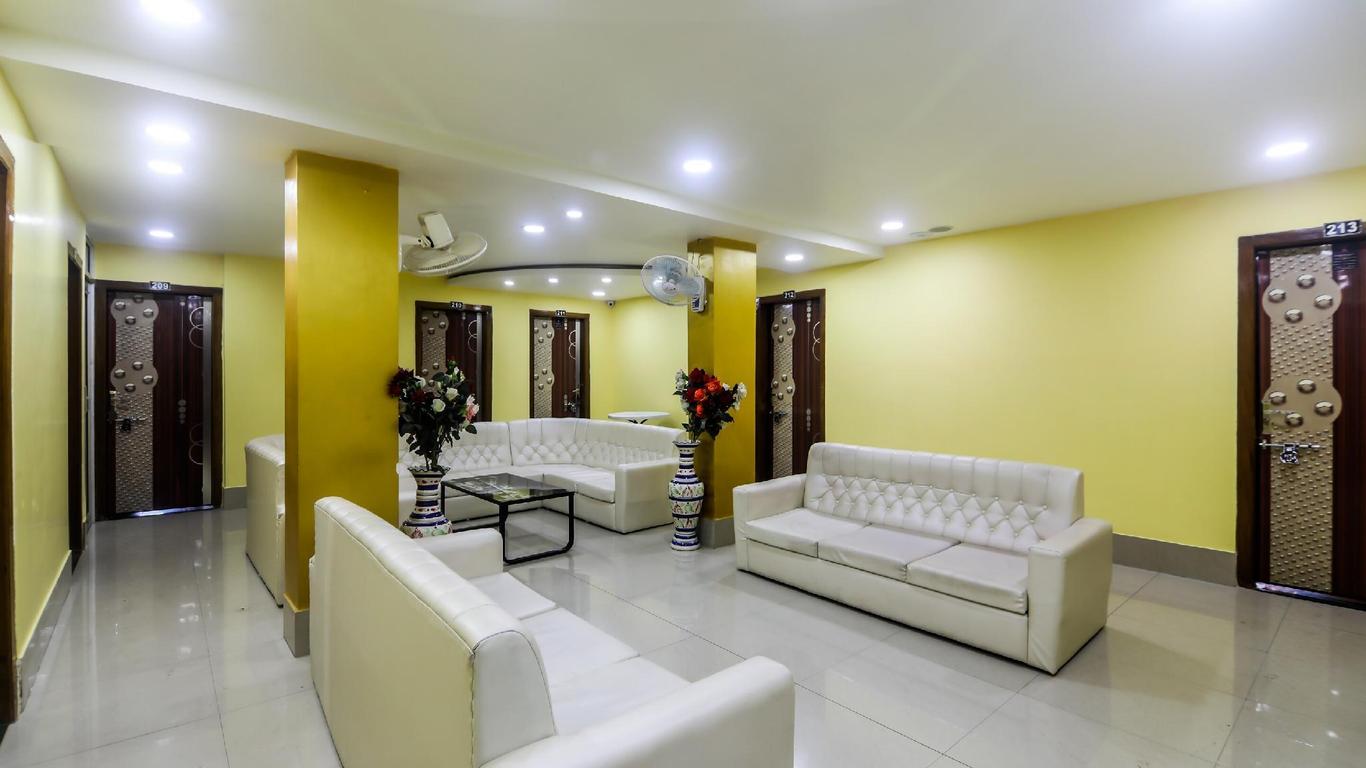 OYO 27073 Hotel Grand Silicon