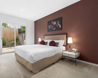 Brighton Bay Apartments - Brighton