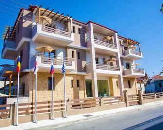 Mediterranean Holidays - Ierissós - Edificio