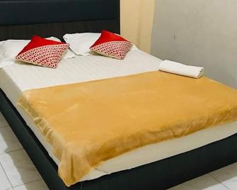 Cj Homestay - Batuampar - Bedroom