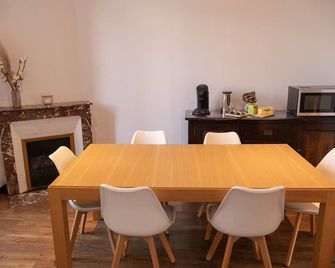 Le Saint-Benin - 3 rooms flat with garden next to the train station - Nevers - Comedor