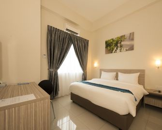 Nadias Hotel Cenang Langkawi - Langkawi - Bedroom