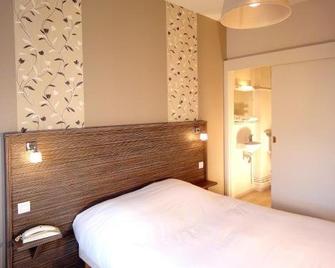 Hotel Les Pecheurs - Lorient - Bedroom
