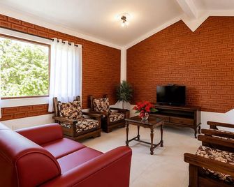 Hotel Fazenda Appaloosa - Águas de Lindóia - Sala de estar