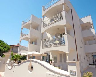 Residence Costa Smeralda - Grottammare - Gebäude