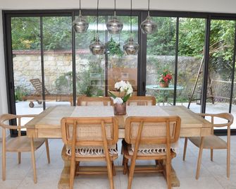 Nouveau au coeur de l'Isle Adam - Le Clos de l'Isle - L’Isle-Adam - Dining room