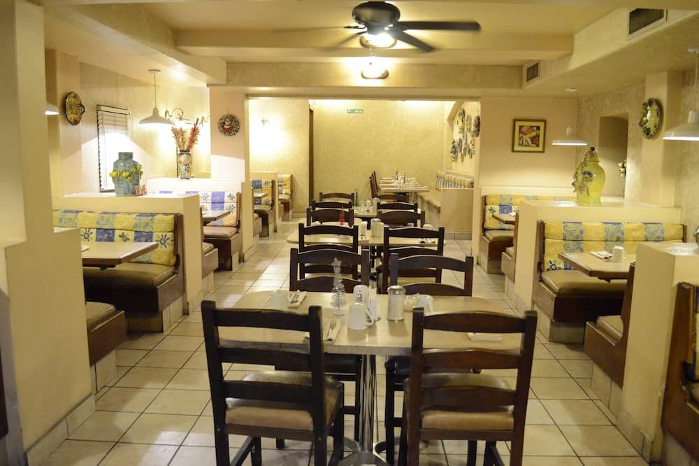 Hotel Azteca de Oro Mexicali thumbnail 3