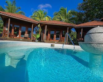 Marbucks Bed & Breakfast - San Pedro Town - Bazén