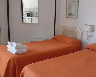 Apartamentos Mediterraneo - Nerja - Camera da letto