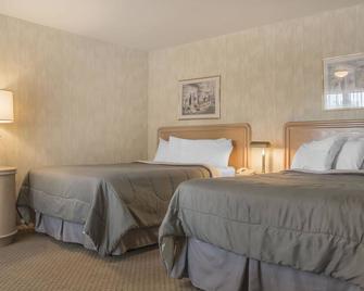 Rodeway Inn Fallsview - Niagara Falls - Makuuhuone