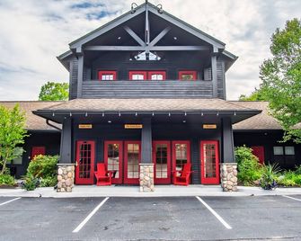 The Alpine Lodge - North Creek - Building