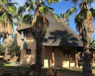 Tautona Lodge - Ghanzi - Edificio