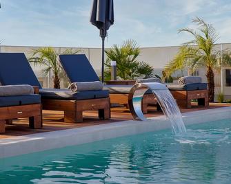 Utopia Luxury Suites - Platanias - Pool