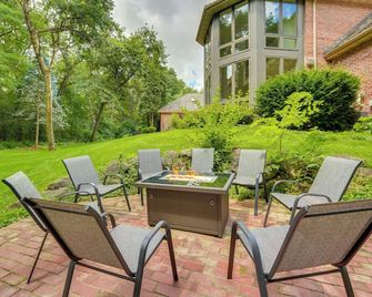 Spacious and Secluded Madison Home Near Dtwn! - Madison - Patio