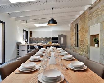 La Villa des Fontenelles - Proche de la mer - Carolles - Salle à manger