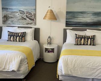 206 - Standard Rm -2 Double Beds - 2nd Floor - Port Elgin