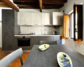 Il Vicolo - A Due Passi Da Piazza Del Campo - Siena - Kitchen