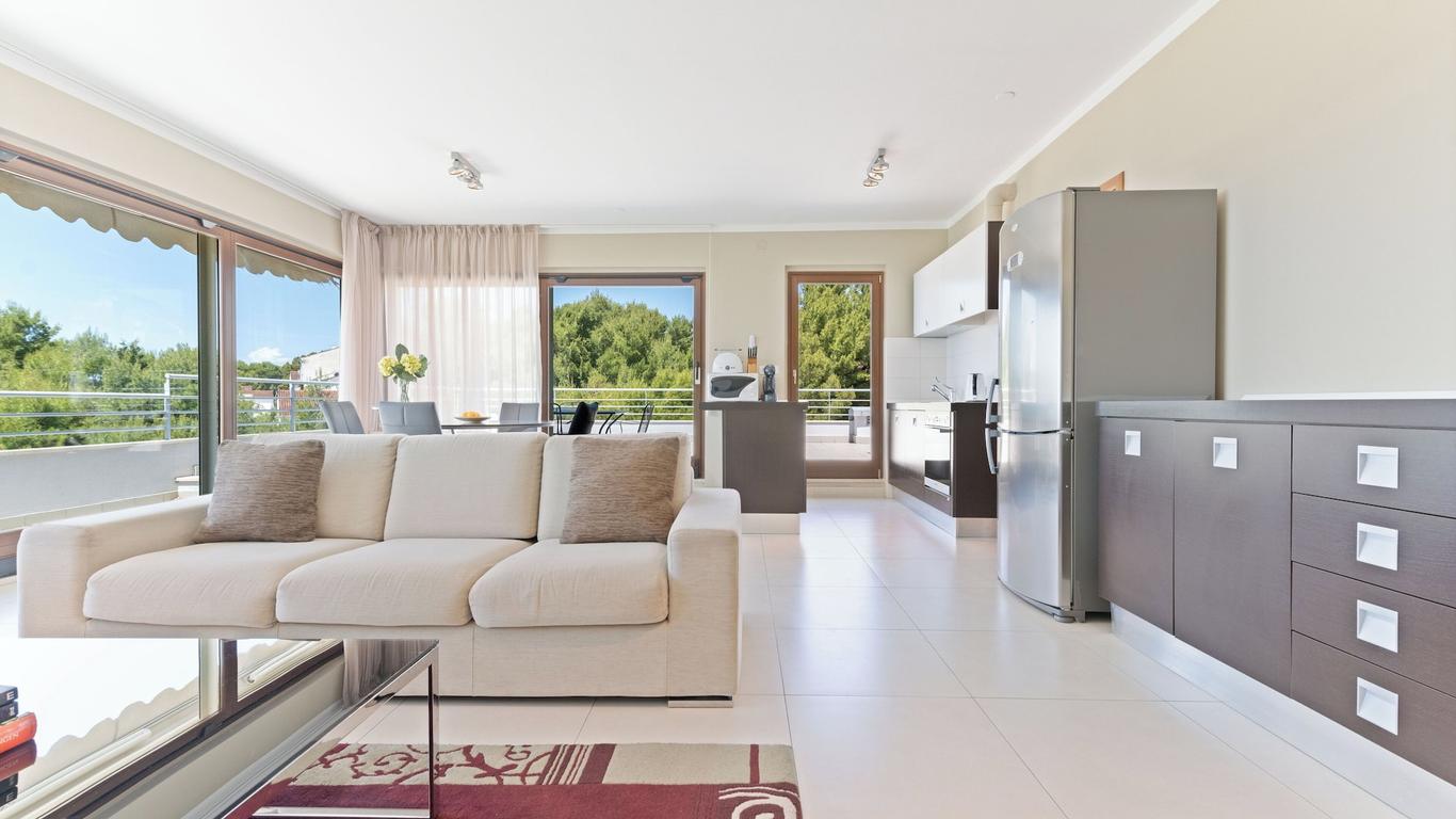 The Residence Aparthotel