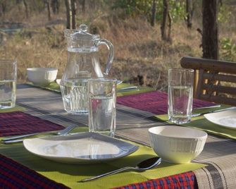 Mikumi Faru Luxury Tented Campsite - Mikumi