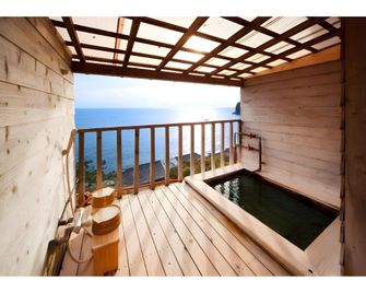 Hoshi Hotel - Izu - Balcón