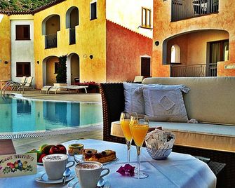 Hotel Monti Di Mola - Arzachena