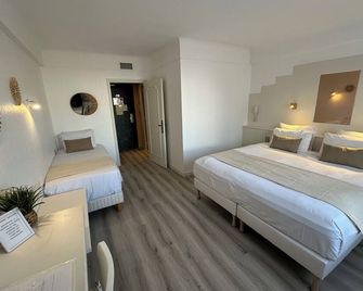 Hotel Chiffre - אלבי - חדר שינה