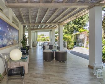 Hotel Central Park - Marina Di Pietrasanta - Lobby