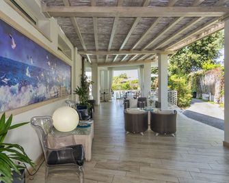 Hotel Central Park - Marina Di Pietrasanta - לובי