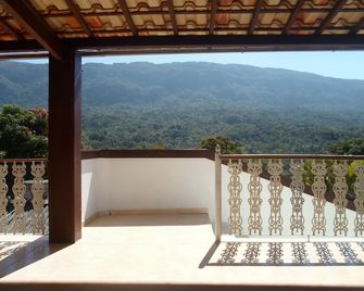 Pousada Hospedaria da Villa - Tiradentes - Balcón