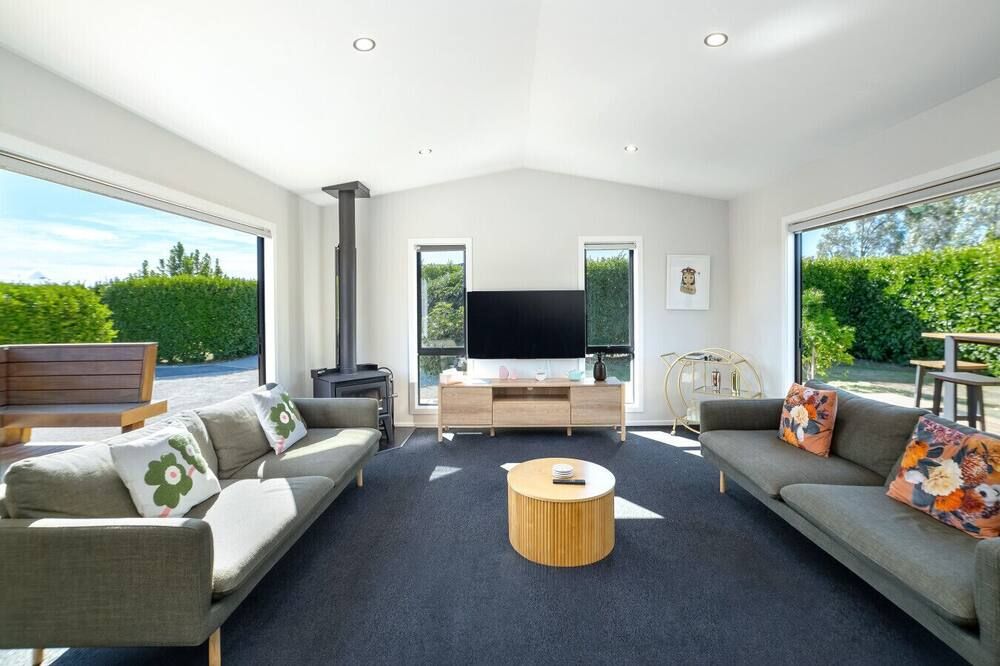 La Maison Noir - Martinborough - Living room