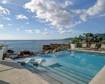 Santosha Whitehouse JM - 10 Bedroom Villa w Private Beach - Whitehouse - Piscina