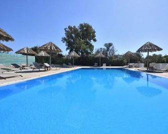 Surfing Beach Cabanas - Santa Maria - Piscina