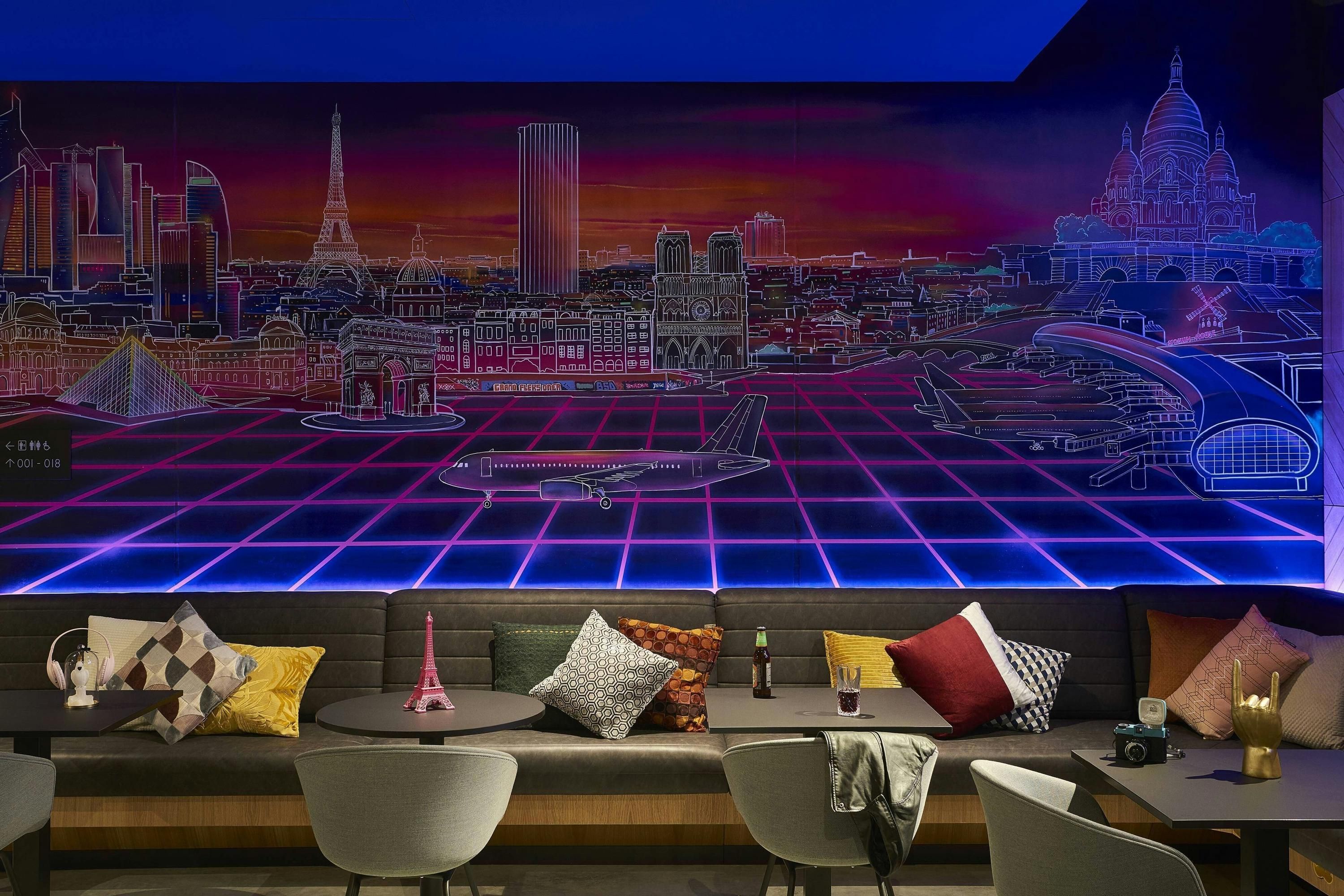 Moxy Paris Charles de Gaulle Airport - רואזי אן-פראנס - בר