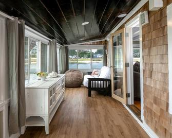 The Onset Beach Compound-Cape Cod Beach Resort & Oceanic Habitat - East Wareham - Sala de estar