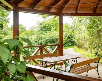 Jufa Hotel Garni Stubenberg Am See - Stubenberg - Innenhof