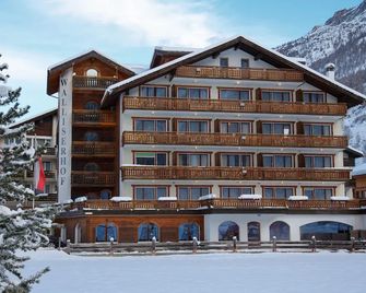 Walliserhof - Taesch - Gebäude