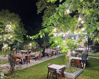 Catba Papillon Garden Bungalows & Resort - Hajfong - Patio