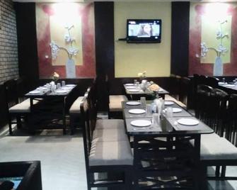 Hotel Balaji International - Forbesganj - Restaurante