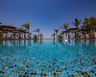 El Primero Hotel - Sarandë - Piscină