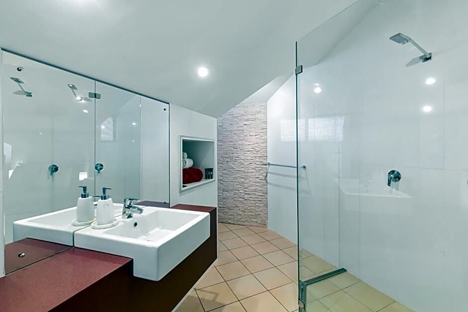 Merlot Verdelho Townhouses